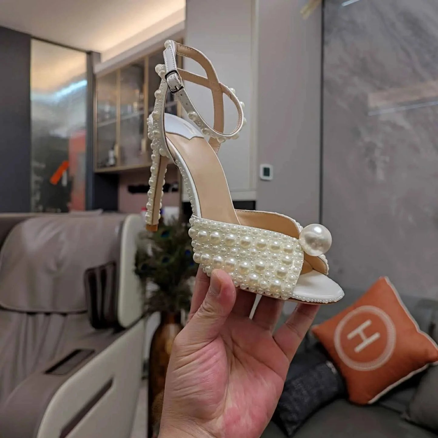 Summer Sandals Classic Women Shoes Round Toe High Heels Pearl Decor Genuine Leather Buckle Strap Women Sandals Sapato Feminino