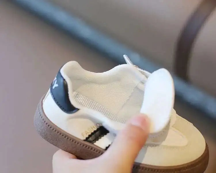Spring Autumn Kids Sport Training Shoes Children Moral Training Fashion Sneakers Boys Girls Soft Soled Casual Shoes Skate Shoes