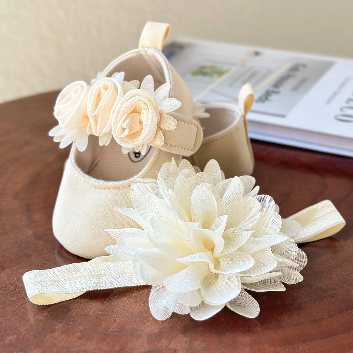 2pcs Baby Girls Flat Shoes With Flower Decor Princess Crib Shoes First Walker Shoes & Headband For Newborn Infant