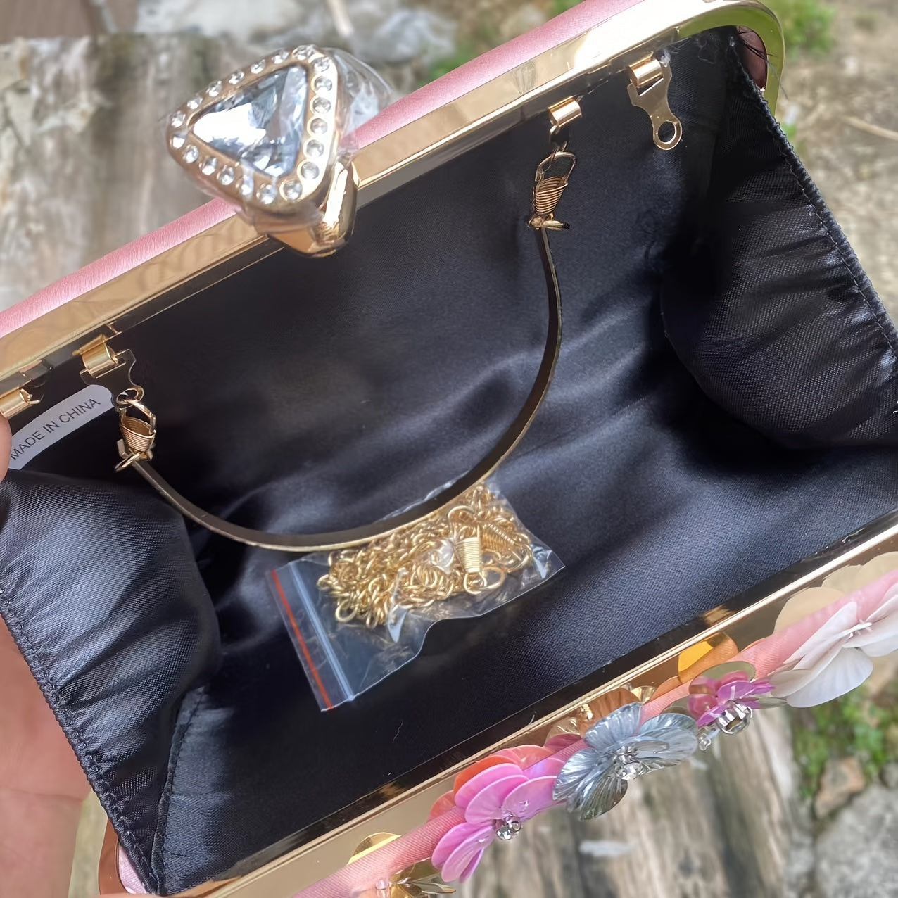 One 3D Beaded Flower Exquisite Evening Bag - Elegant Box Clutch Purse with Sparkling Accents, Women's Wedding Handbags for Party Prom, Carnival Mardi Gras Music Festival, and Formal Occasions - Perfect for Making a Statement