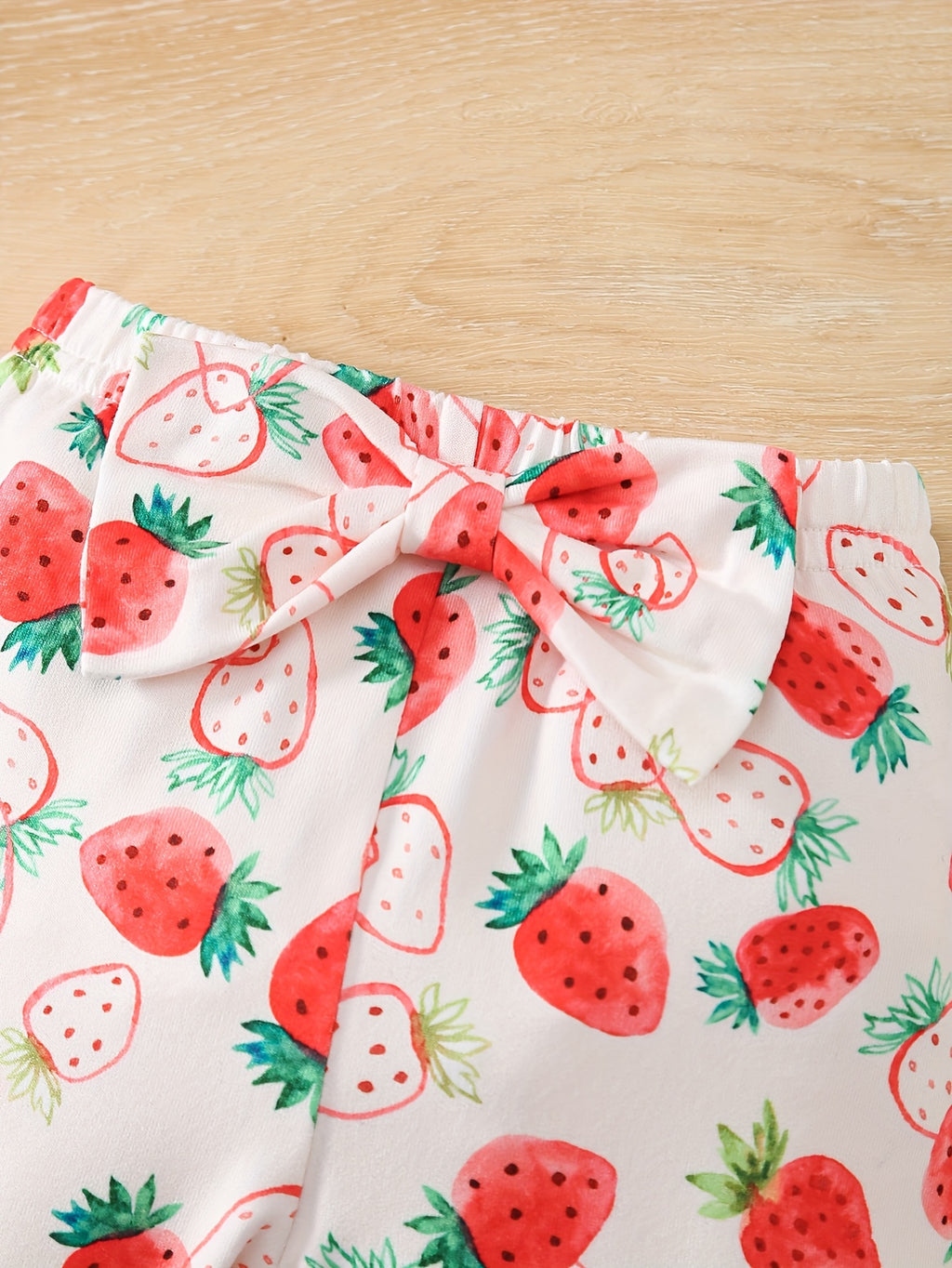 3pcs Baby Girl Summer Short Sleeved Strawberry Letter Jumpsuit&bow Full Print Trumpet Pants&headband Cute Three Piece Baby Girl, Perfect for Outdoor