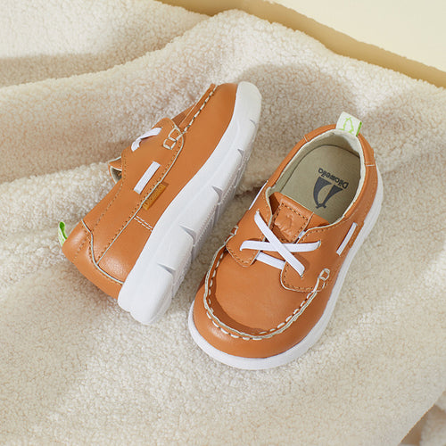 Boys shoes