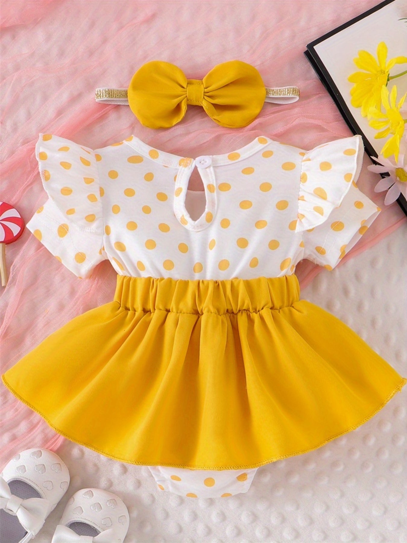 0- Cute Little Girl Summer Set Bear Embroidered Hoodie with Bow Headband and Short Sleeve jumpsuit, for Outdoor