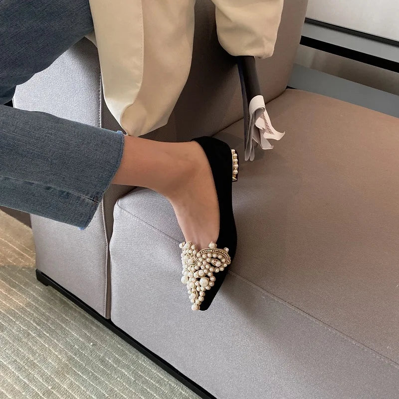 New Crown Pearl Flats Women Wedding Shoes Pointed Toe Female Dress Moccasins Low Pearl Heel Ladies Fashion Luxury Style 43
