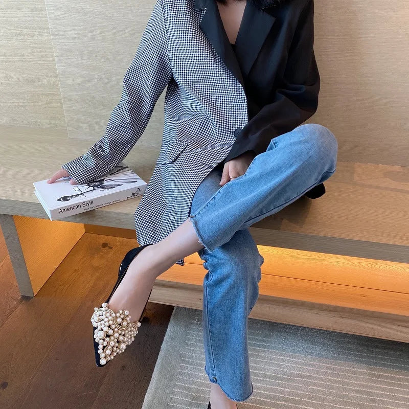 New Crown Pearl Flats Women Wedding Shoes Pointed Toe Female Dress Moccasins Low Pearl Heel Ladies Fashion Luxury Style 43