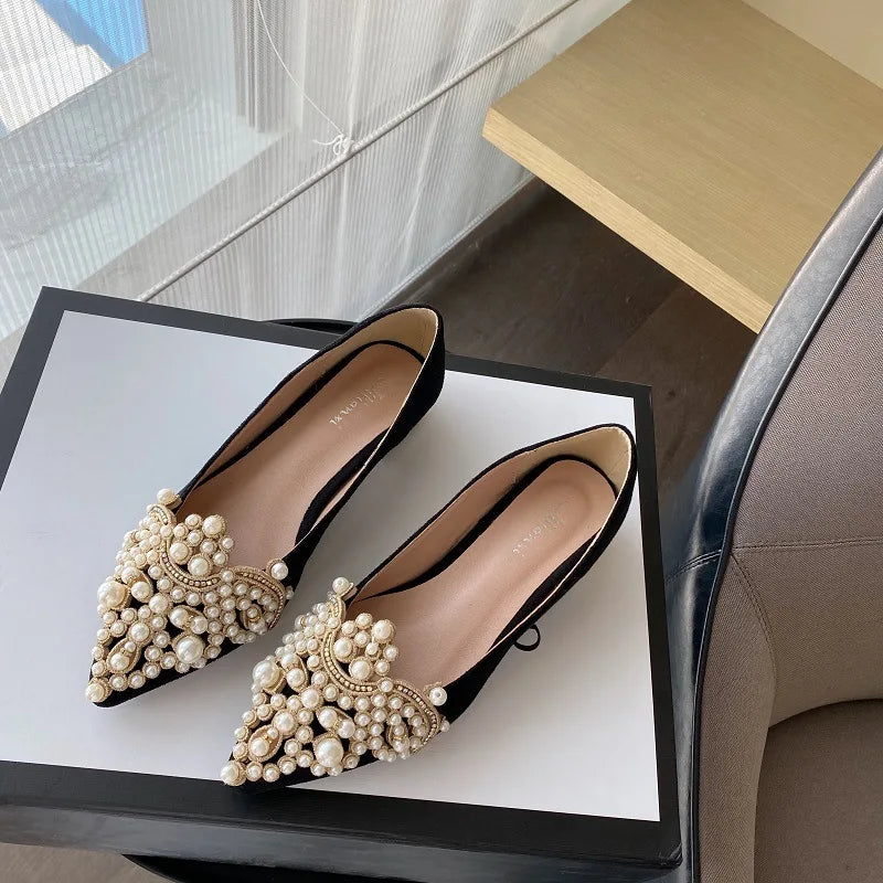 New Crown Pearl Flats Women Wedding Shoes Pointed Toe Female Dress Moccasins Low Pearl Heel Ladies Fashion Luxury Style 43