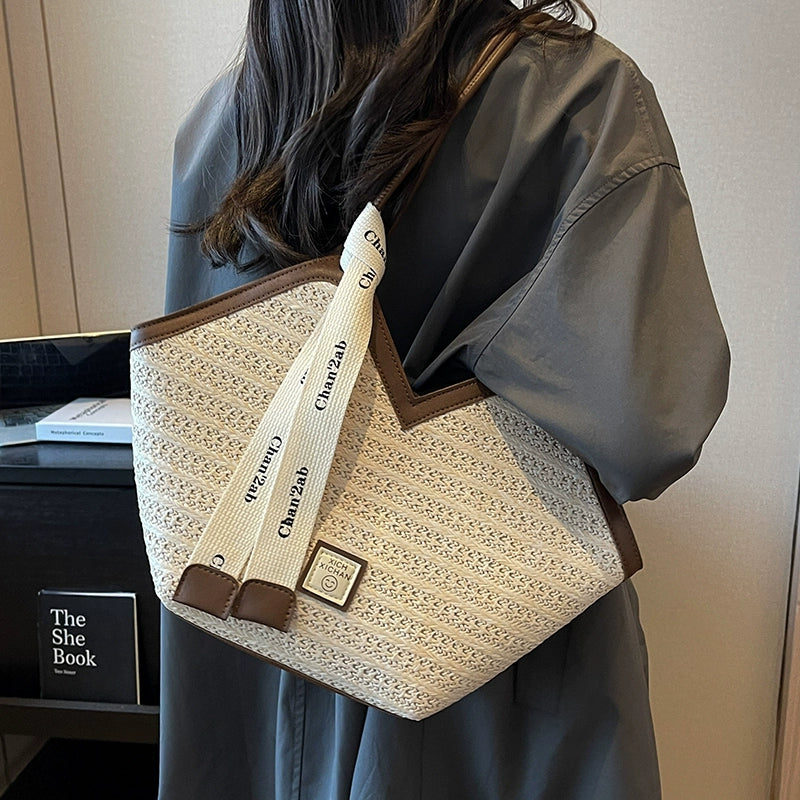 Woven Straw Woven Bag Women's Large Capacity 2025 New Arrival Easiest for Match Seaside Shoulder Bag Beach Vacation Commuter Tote