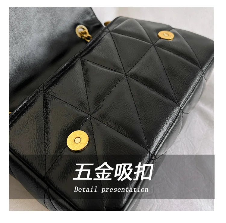 New style small Chanel-style diamond chain shoulder bag, trendy and versatile, spacious and luxurious embroidery line bag