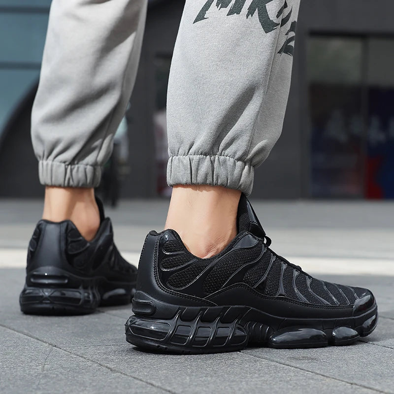 Men Running Shoes Fashion Cushioned Non-Slip Comfort Outdoor Running Youth Sports Shoes Classic Fitness Training Sneakers