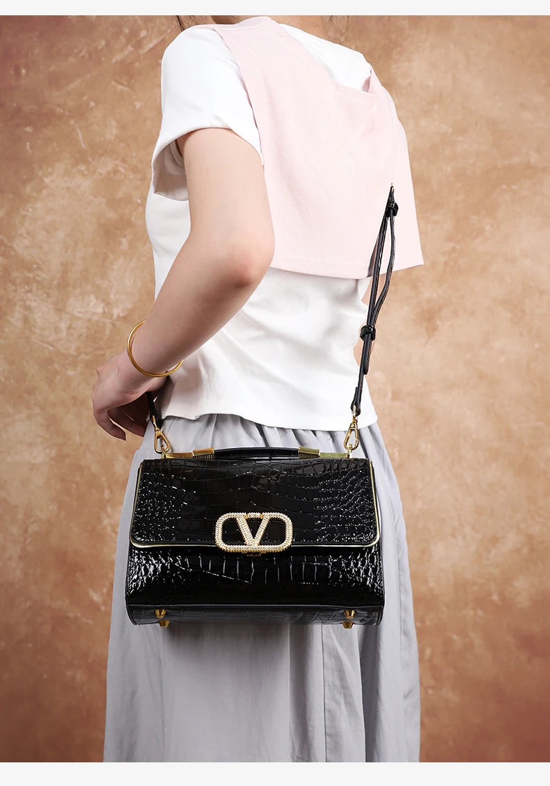 2025 New Fashion Crocodile Pattern Handbag High-End Sensation Unique Small Retro Shoulder Crossbody Bag Versatile Stylish Mini