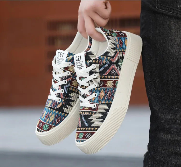 Sneakers Men 2025 New Spring and Autumn Ethnic Men's Shoe Low Top Retro Jacquard Flat Bottomed Board Shoes Oversized Mens Shoes