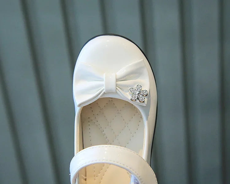 Glossy Kids Leather Shoes Simple Shallow Performance Shoes Black Bow with Crystal Flower Child Moccasin Shoes for Girls Casual