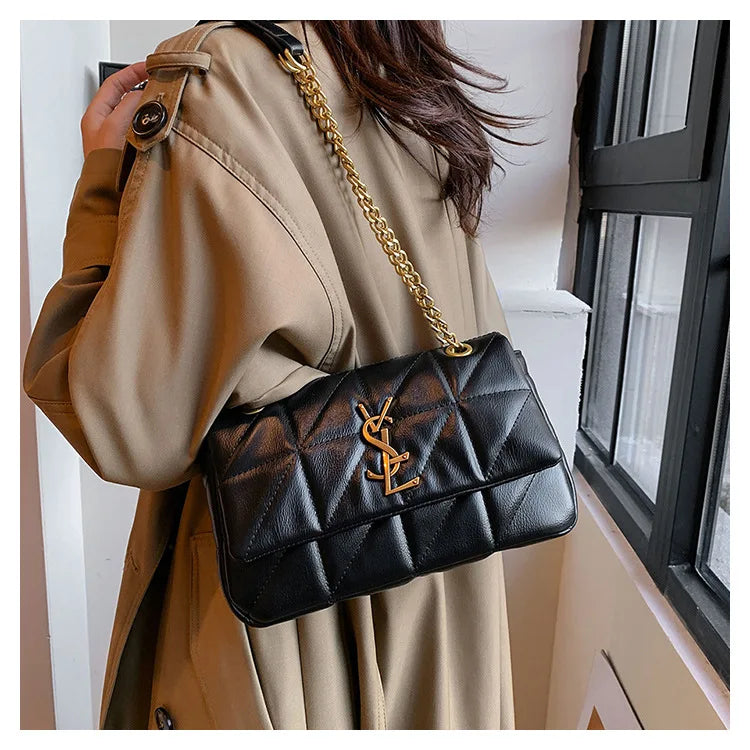 New style small Chanel-style diamond chain shoulder bag, trendy and versatile, spacious and luxurious embroidery line bag