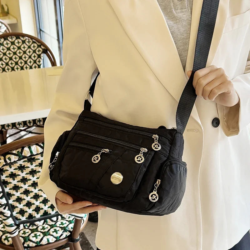 Neutral Crossbody Bags for Men and Women Are Suitable for Daily Commuting and Going to School They Are Single-Shoulder Bags.