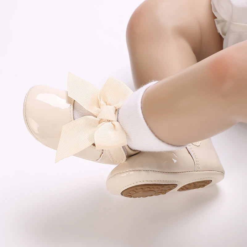 Cute White Lace Baby Girl Princess shoes  Baby Moccasins Moccs Shoes Bow Fringe Rubber Soled Non-slip Footwear Crib Shoes