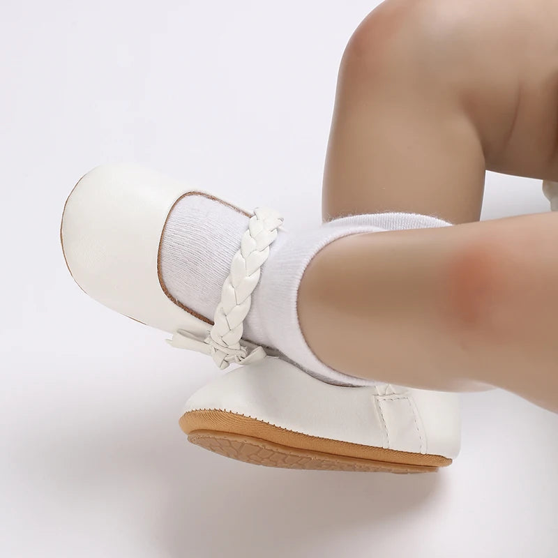 Cute White Lace Baby Girl Princess shoes  Baby Moccasins Moccs Shoes Bow Fringe Rubber Soled Non-slip Footwear Crib Shoes