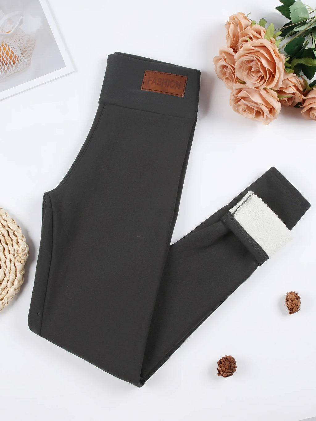 Winter Women Leather Leggings Fleece Lined Velvet Keep Warm Pants High Waist Leggings Women Solid Comfortable Stretchy Thermal