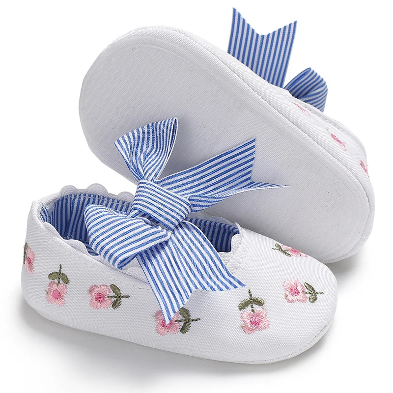 Newborn Toddler Baby Shoes Girl Baby Crib Shoes Princess Flower Bow Baby Cotton Sole First Walker Sneakers 0-18 Months