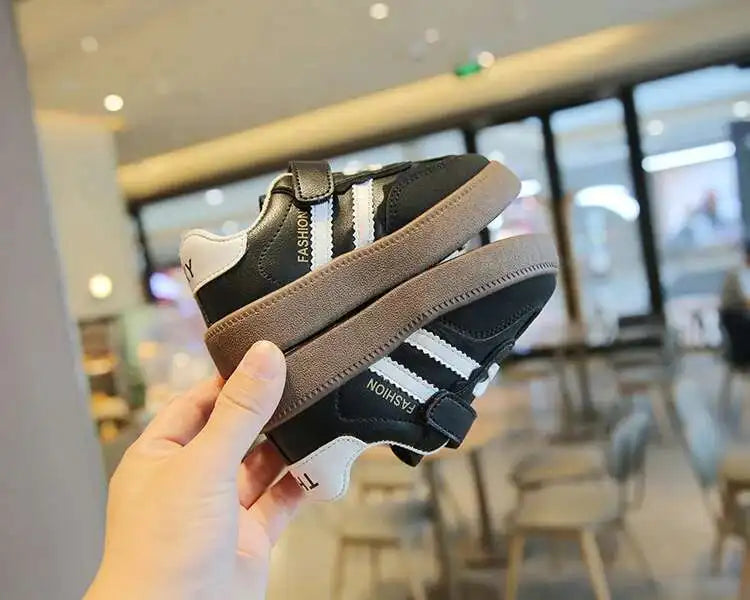 Spring Autumn Kids Sport Training Shoes Children Moral Training Fashion Sneakers Boys Girls Soft Soled Casual Shoes Skate Shoes