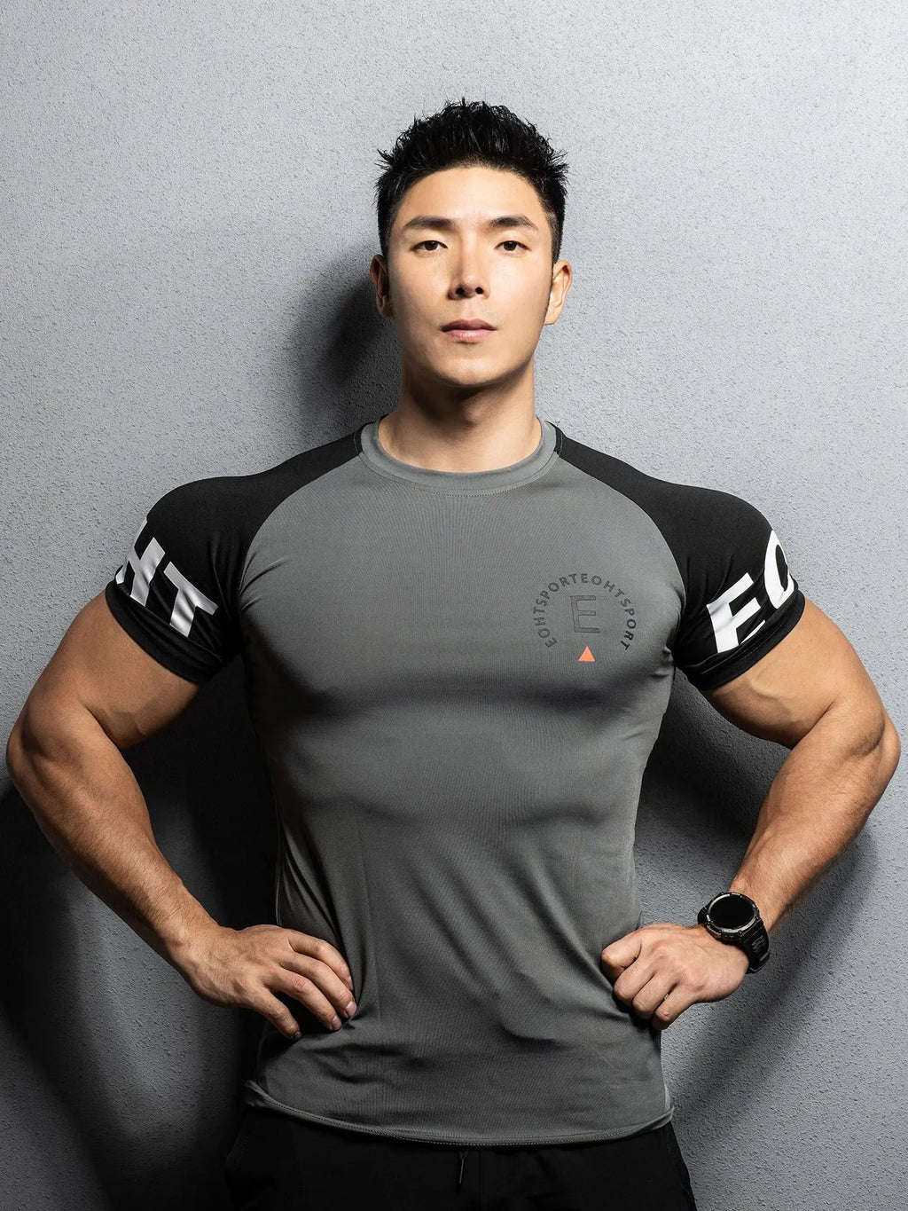 Summer New Men's Sports T-shirt Running Gym tops Exercise Slim Fit Elastic Quick Dry Short sleeved fitness T-shirt men clothing