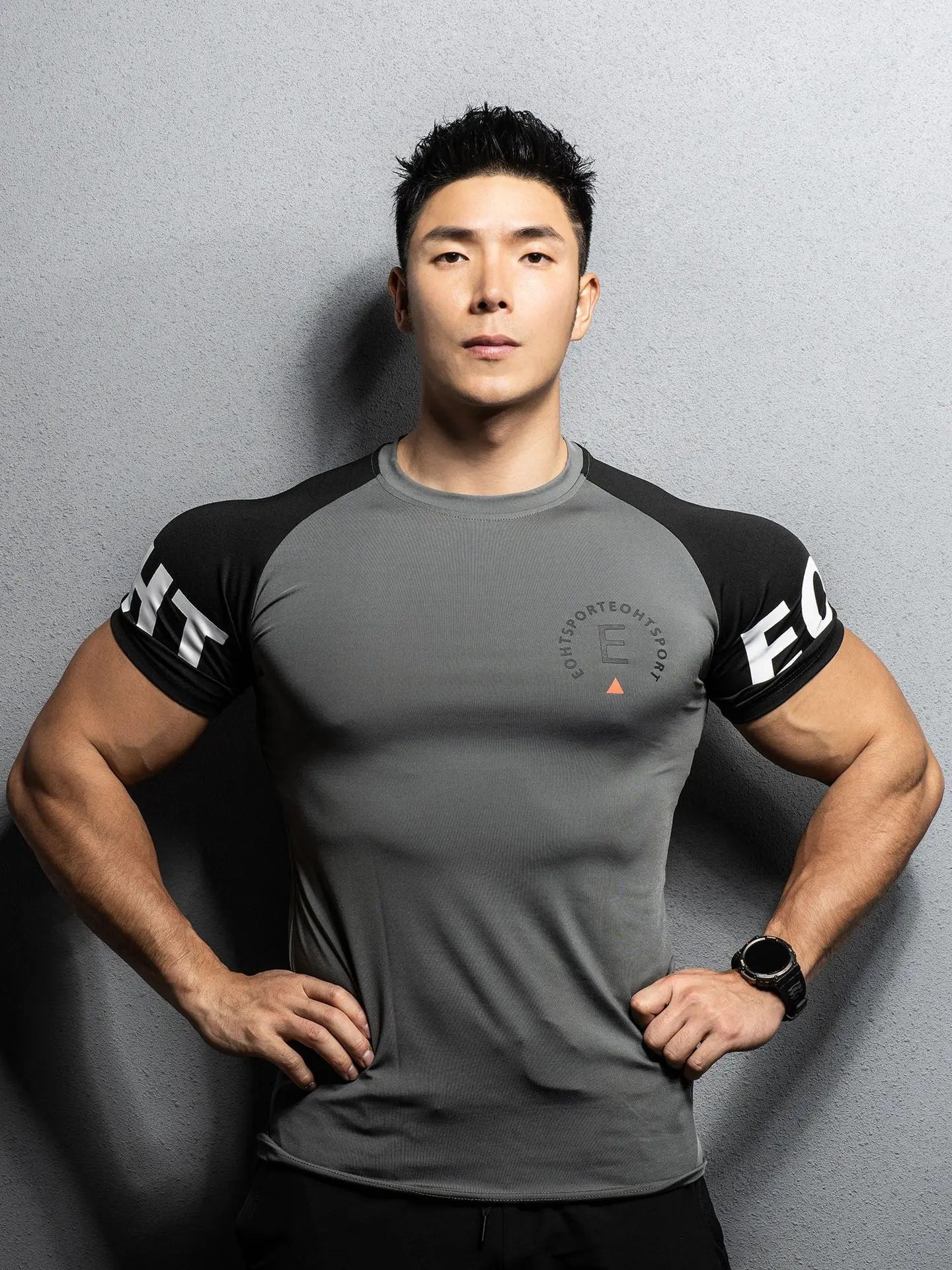 Summer New Men's Sports T-shirt Running Gym tops Exercise Slim Fit Elastic Quick Dry Short sleeved fitness T-shirt men clothing