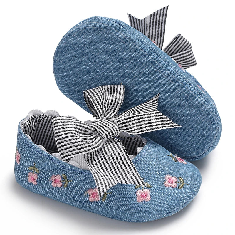 Newborn Toddler Baby Shoes Girl Baby Crib Shoes Princess Flower Bow Baby Cotton Sole First Walker Sneakers 0-18 Months