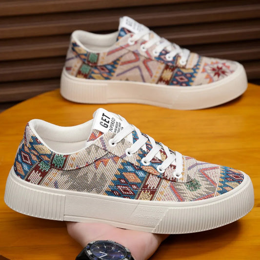Sneakers Men 2025 New Spring and Autumn Ethnic Men's Shoe Low Top Retro Jacquard Flat Bottomed Board Shoes Oversized Mens Shoes