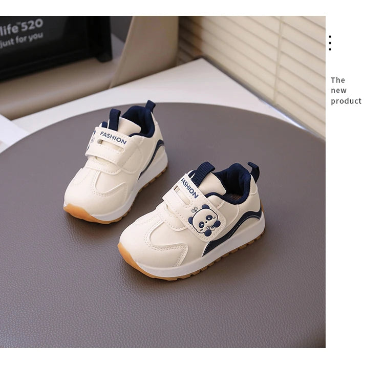 Baby walking shoes with leather surface for autumn and winter, new baby soft soled breathable sports shoes for boys and girls