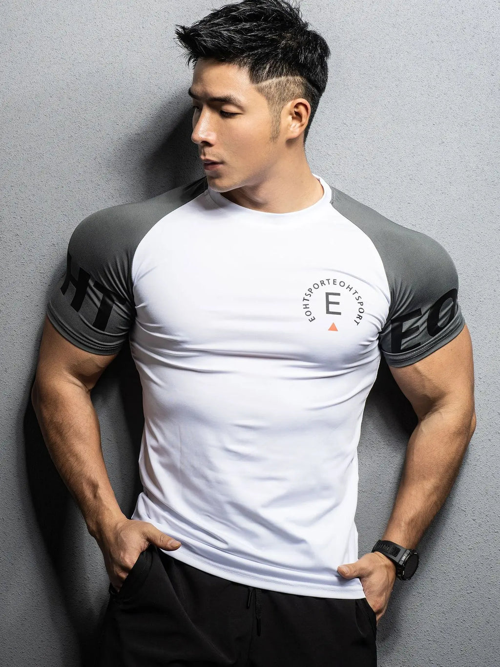Summer New Men's Sports T-shirt Running Gym tops Exercise Slim Fit Elastic Quick Dry Short sleeved fitness T-shirt men clothing