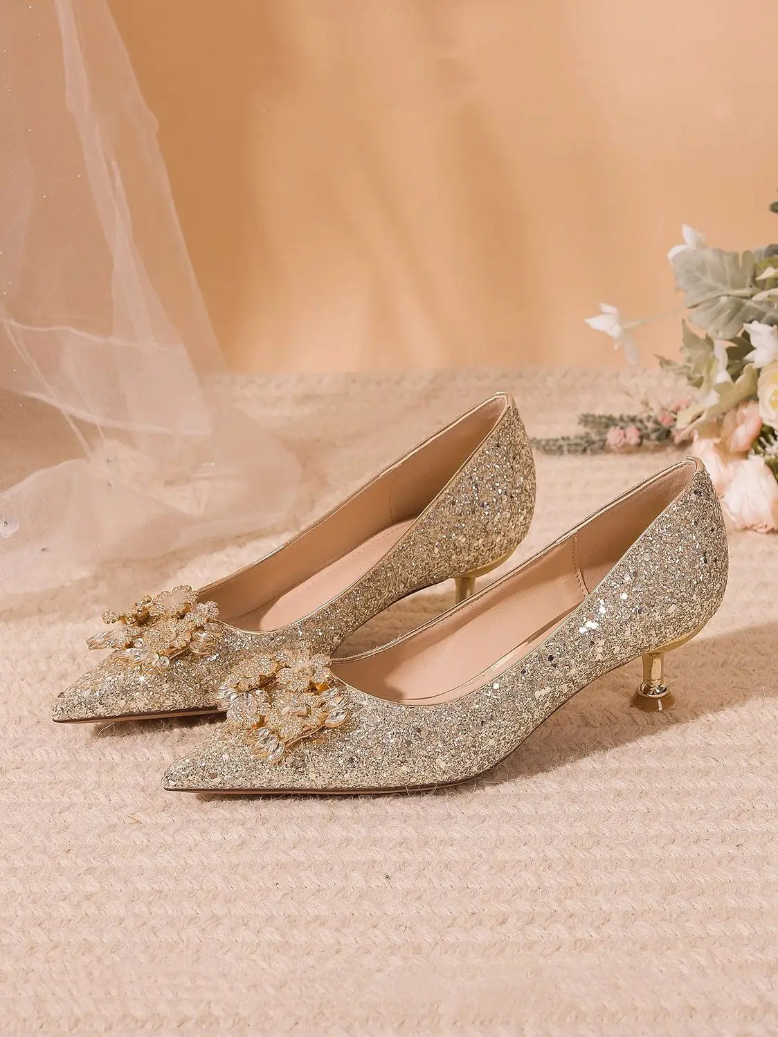 Ladies Pumps Pointed Toe Silver Rhinestone Low Heel Elegant Women's Shoes Bride Footwear 39 Vacation 2025 Trend on Offer Slip