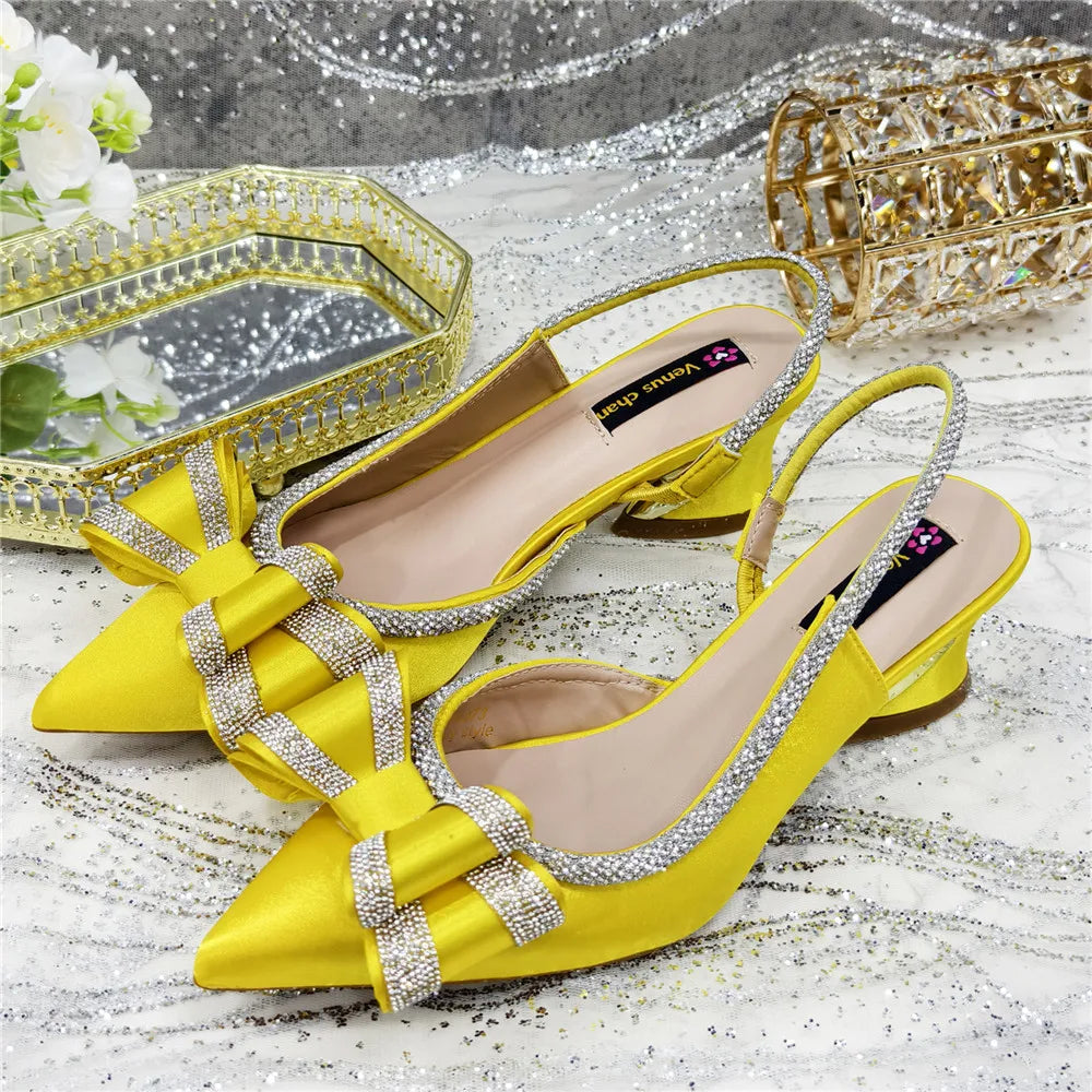 Med Heel Shoes for Women Hollowed Out Embroidery Rhinestone Italian Design Olive-green Color Pointed-Toe Shoes and Bags Set