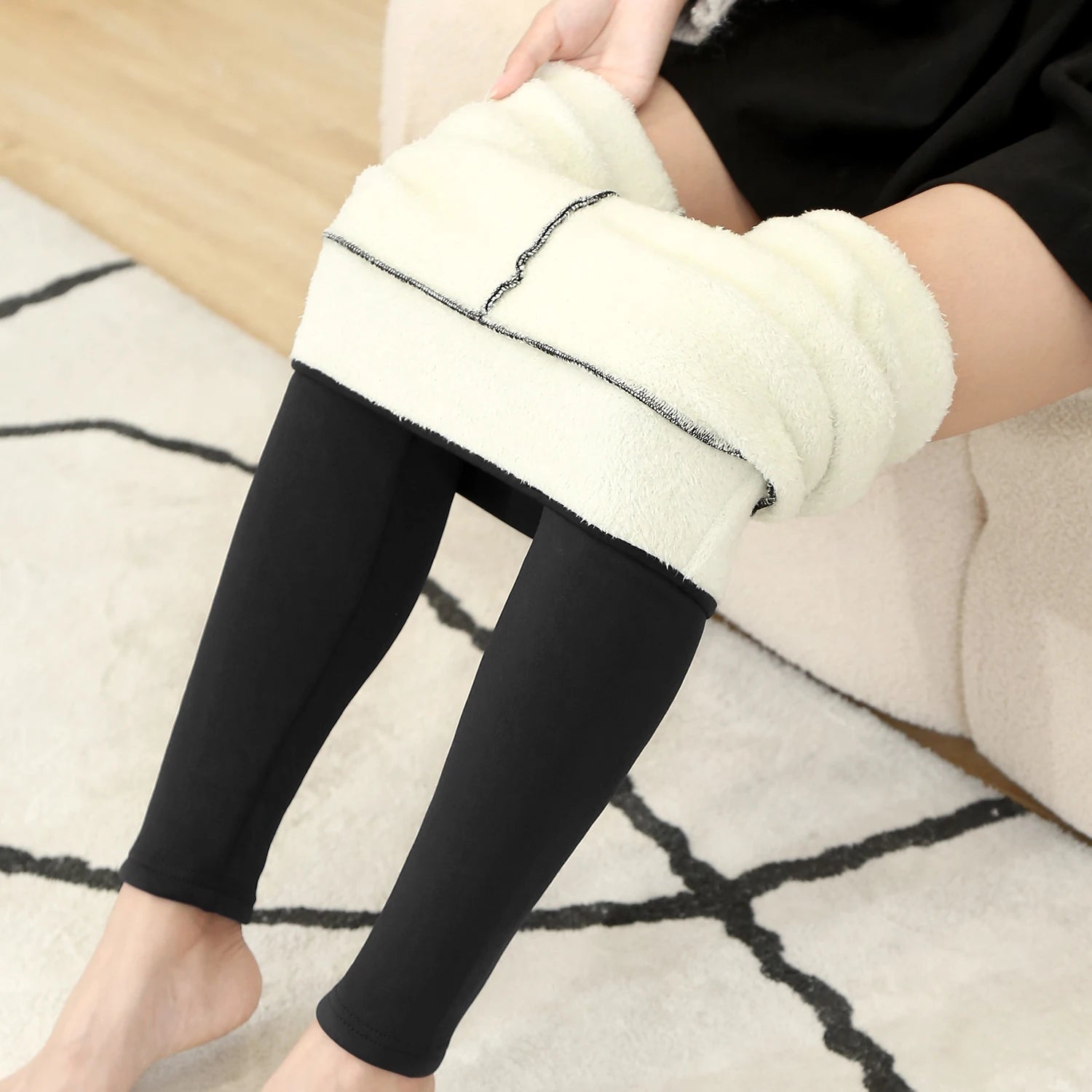 Winter Women Leather Leggings Fleece Lined Velvet Keep Warm Pants High Waist Leggings Women Solid Comfortable Stretchy Thermal