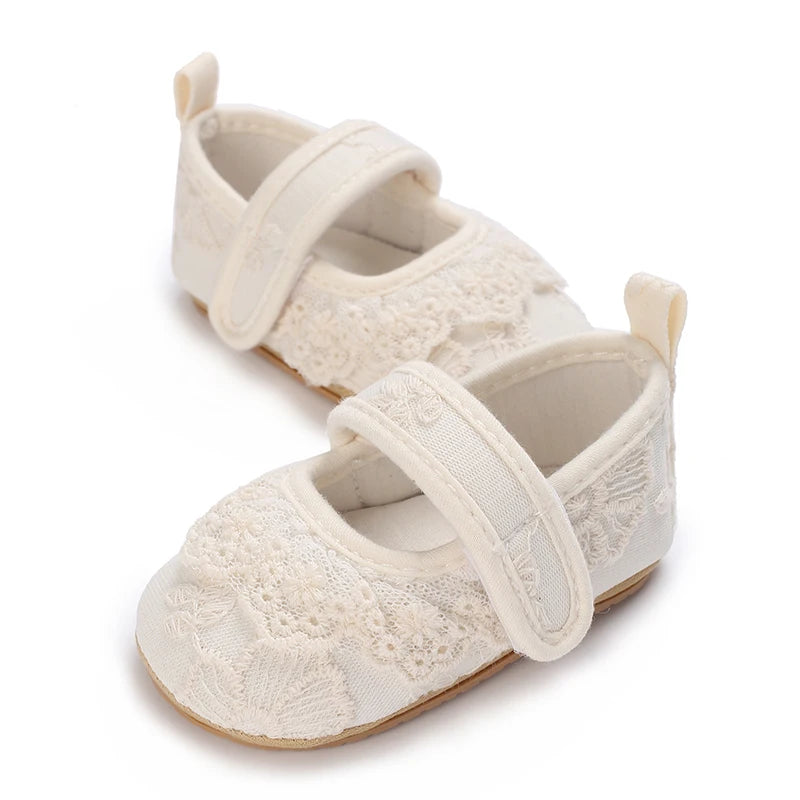 Cute White Lace Baby Girl Princess shoes  Baby Moccasins Moccs Shoes Bow Fringe Rubber Soled Non-slip Footwear Crib Shoes
