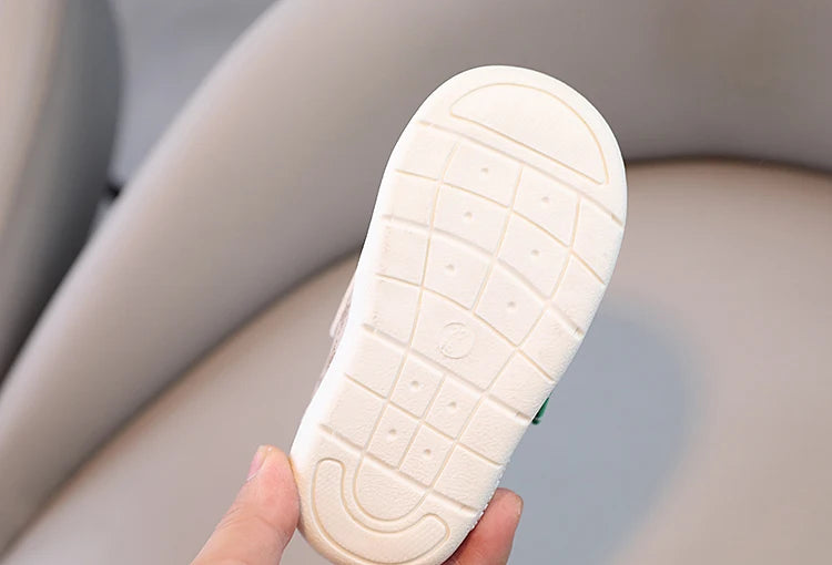1 pairs Baby Shoes Spring New Baby Soft Sole Versatile  kid's Walking Shoes Little Bear Girls Sports Shoes Cartoon Casual Shoes