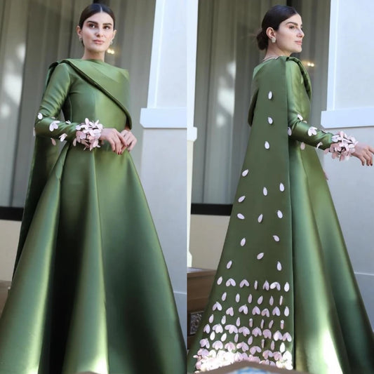 Customized Exquisite Modern Style High Collar Ball Gown Appliquess Bespoke Occasion  Evening Gowns