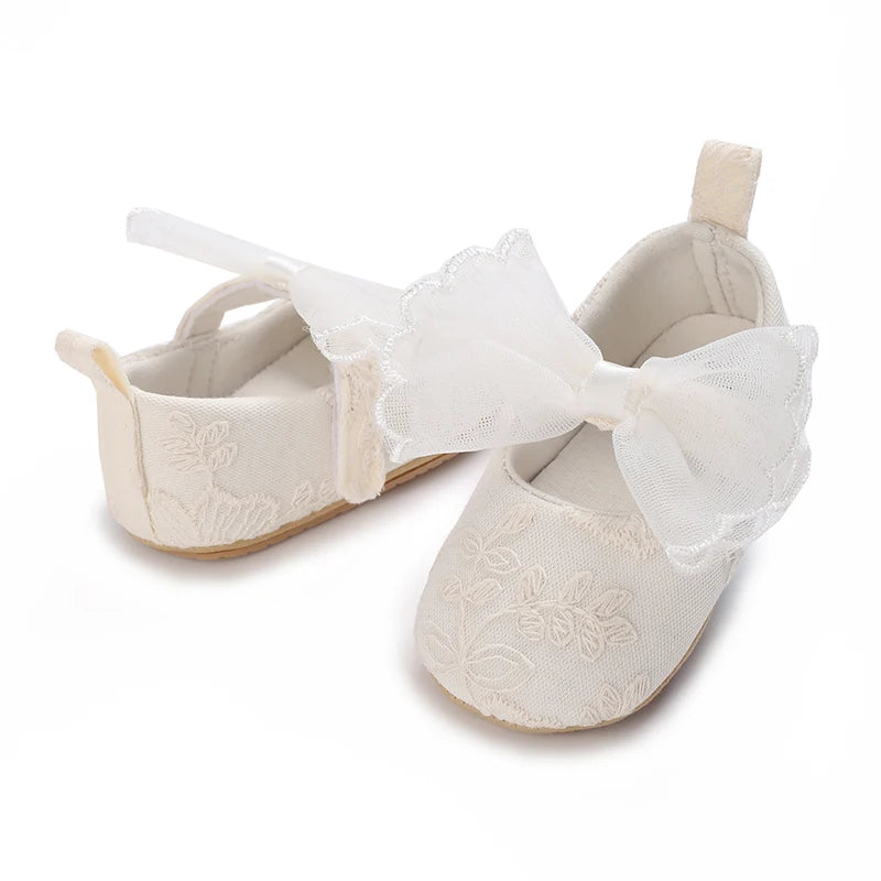 Cute White Lace Baby Girl Princess shoes  Baby Moccasins Moccs Shoes Bow Fringe Rubber Soled Non-slip Footwear Crib Shoes