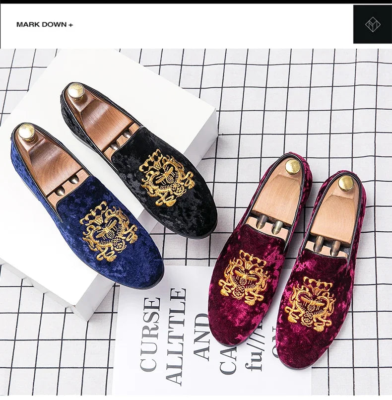2025 Wedding Dress Shoes Casual Men Loafers New Big Size Lazy Peas shoes Embroidery Moccasins Shoes Suede Leather shoes Zapatos