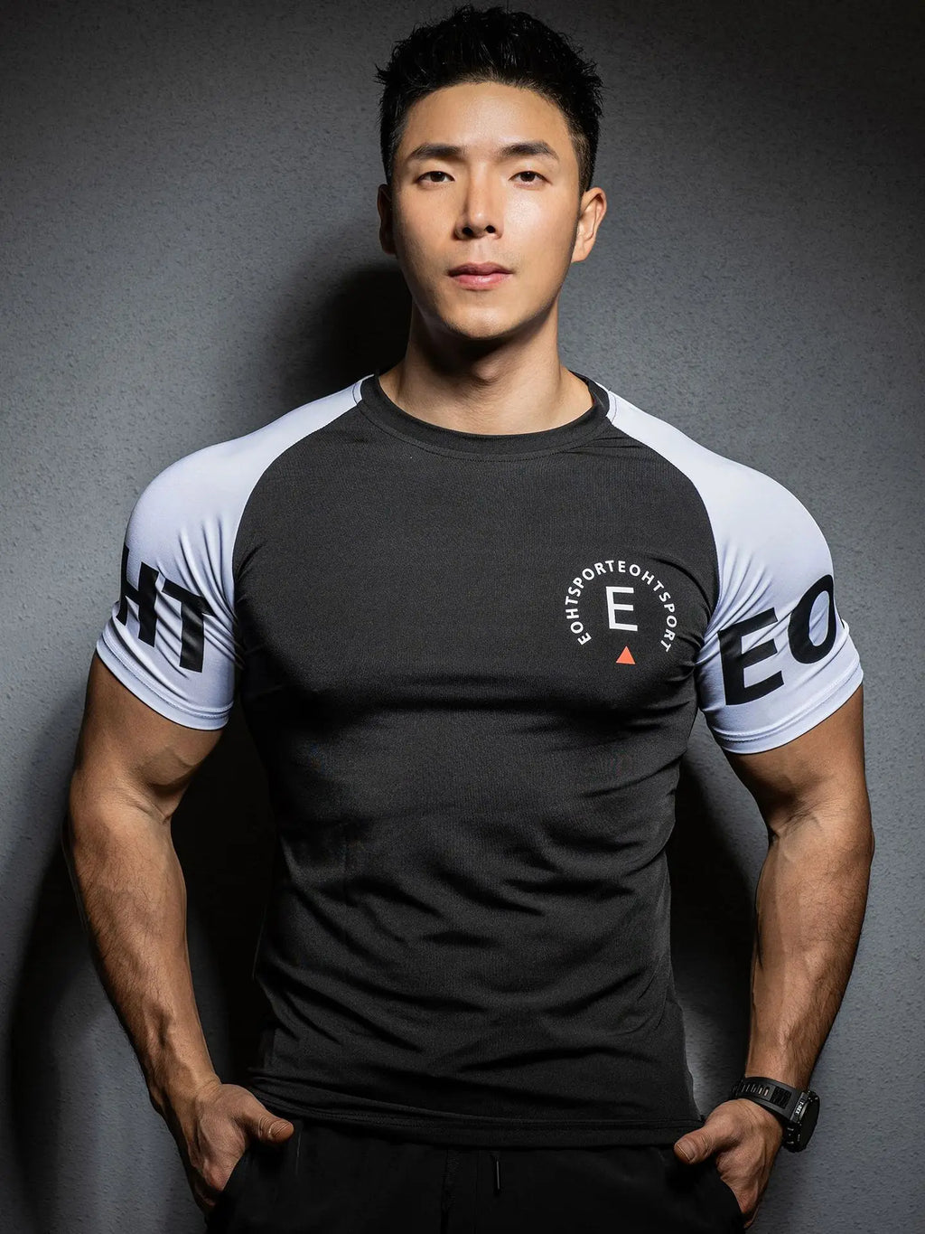 Summer New Men's Sports T-shirt Running Gym tops Exercise Slim Fit Elastic Quick Dry Short sleeved fitness T-shirt men clothing