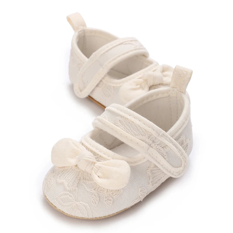 Cute White Lace Baby Girl Princess shoes  Baby Moccasins Moccs Shoes Bow Fringe Rubber Soled Non-slip Footwear Crib Shoes