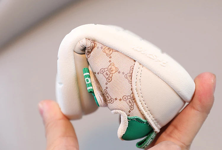 1 pairs Baby Shoes Spring New Baby Soft Sole Versatile  kid's Walking Shoes Little Bear Girls Sports Shoes Cartoon Casual Shoes