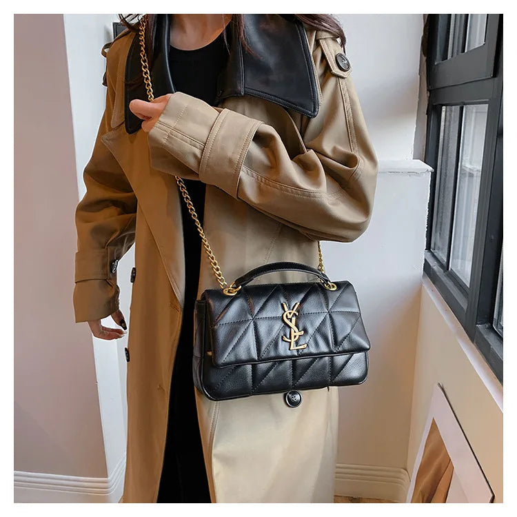New style small Chanel-style diamond chain shoulder bag, trendy and versatile, spacious and luxurious embroidery line bag