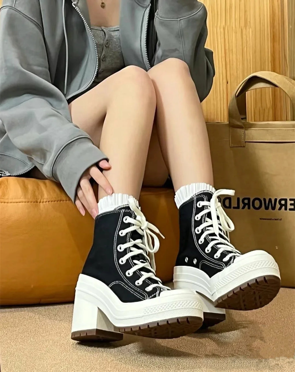 Women Platform Sneakers Canvas Shoes Personalized Luxry Heels Skateboard Lace Up Casual Fashion Outdoor Sneakers