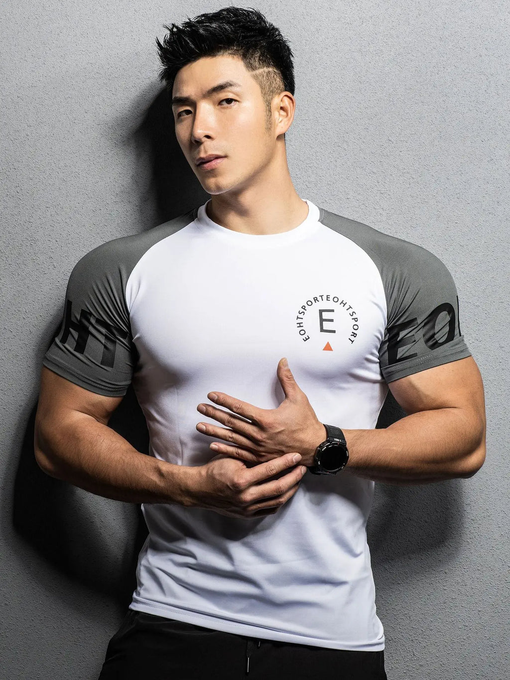 Summer New Men's Sports T-shirt Running Gym tops Exercise Slim Fit Elastic Quick Dry Short sleeved fitness T-shirt men clothing