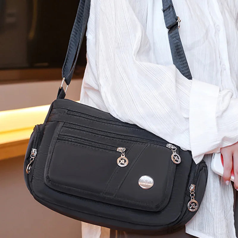 Neutral Crossbody Bags for Men and Women Are Suitable for Daily Commuting and Going to School They Are Single-Shoulder Bags.