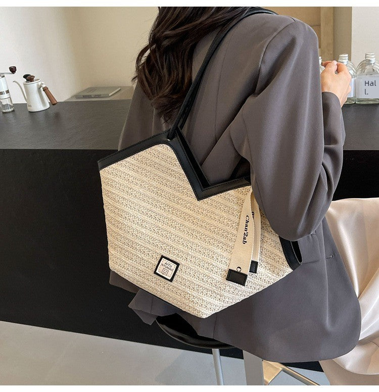 Woven Straw Woven Bag Women's Large Capacity 2025 New Arrival Easiest for Match Seaside Shoulder Bag Beach Vacation Commuter Tote
