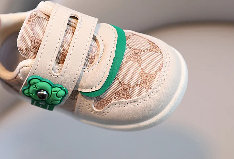 1 pairs Baby Shoes Spring New Baby Soft Sole Versatile  kid's Walking Shoes Little Bear Girls Sports Shoes Cartoon Casual Shoes