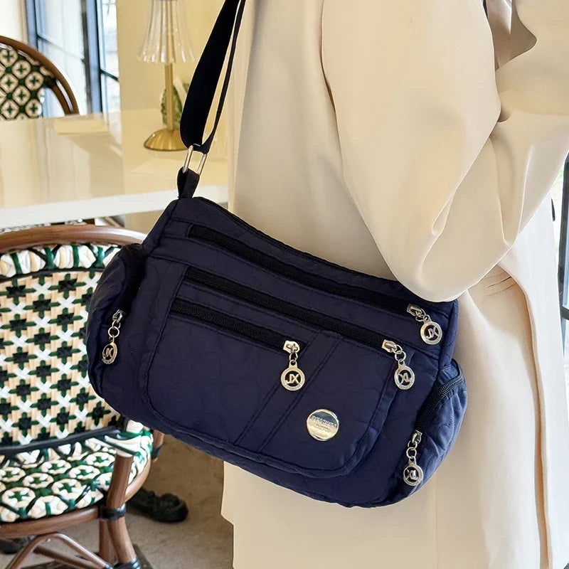 Neutral Crossbody Bags for Men and Women Are Suitable for Daily Commuting and Going to School They Are Single-Shoulder Bags.