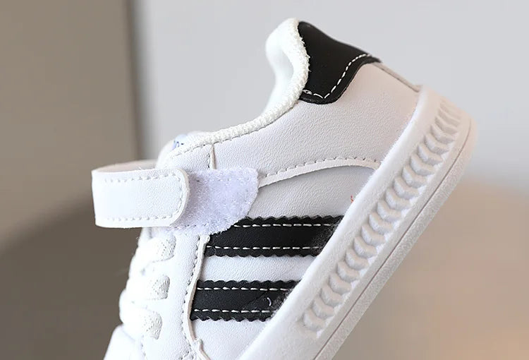 New Baby Shoes Spring Autumn Soft Soled Toddler Shoes Boys Sports Shoes Boys New White Shoes For Girls Breathable Non-slip