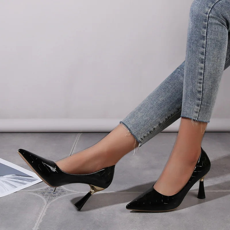 Fashion Oversize Shoes Plaid Classic Casual High Heels New Pattern Embossed In Autumn and Winter 2024 Pumps Women Shoes