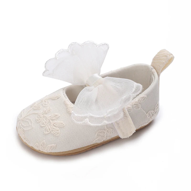 Cute White Lace Baby Girl Princess shoes  Baby Moccasins Moccs Shoes Bow Fringe Rubber Soled Non-slip Footwear Crib Shoes